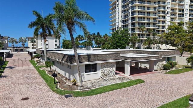 1900 BENJAMIN FRANKLIN DRIVE V11, Sarasota, FL 34236