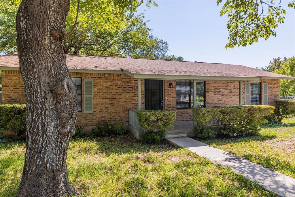 1204 Barbara DR, San Marcos, TX 78666