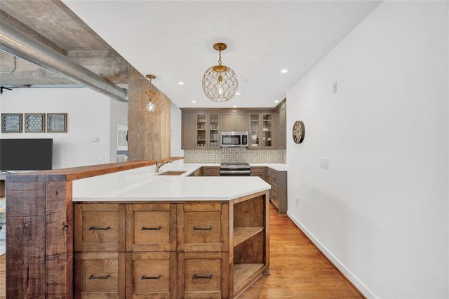 204 Travis Street 4A, Houston, TX 77002