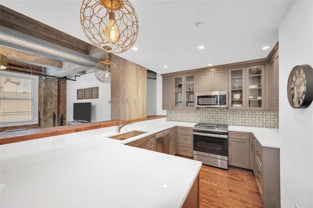 204 Travis Street 4A, Houston, TX 77002