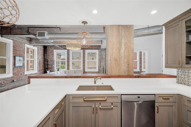 204 Travis Street 4A, Houston, TX 77002