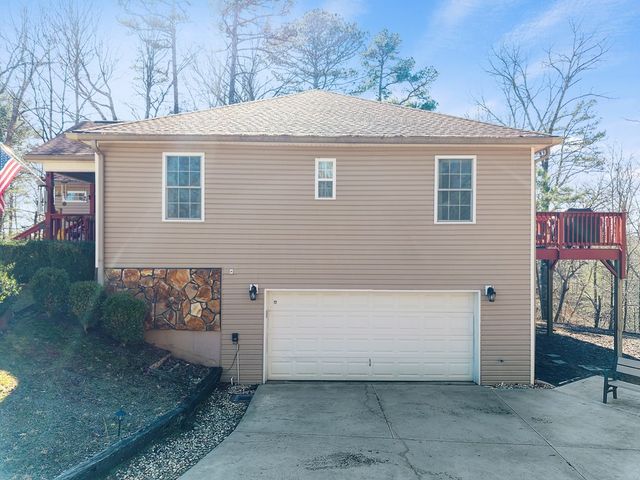 215 Zenith Trail, Ellijay, GA 30540