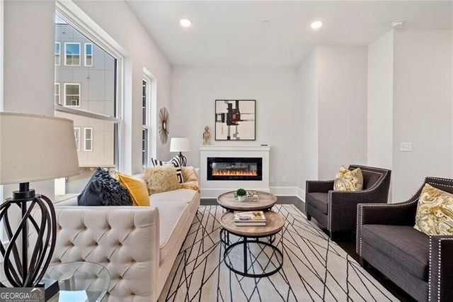 456 Parkway Drive NE 6, Atlanta, GA 30308