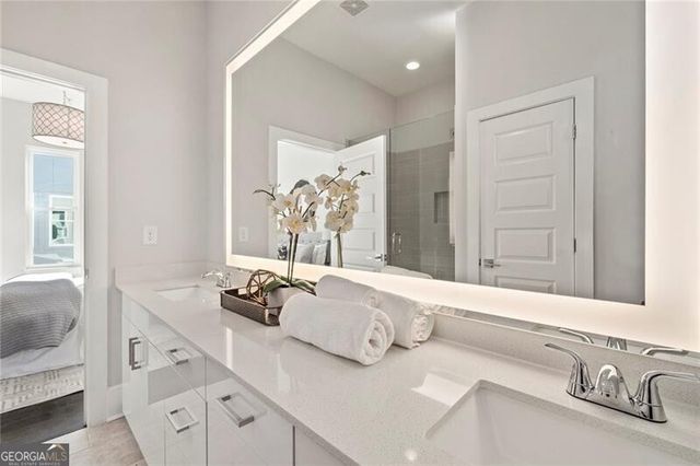 456 Parkway Drive NE 6, Atlanta, GA 30308