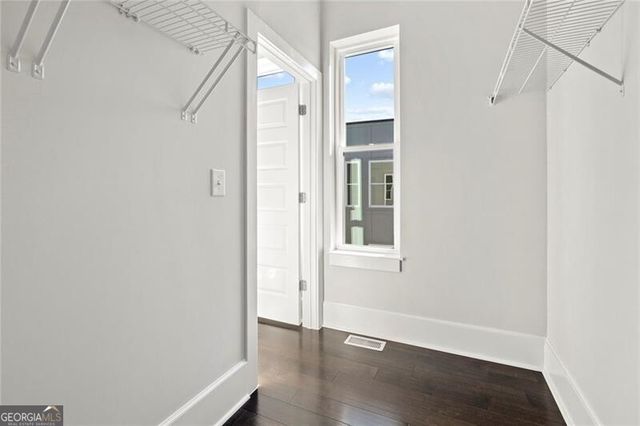456 Parkway Drive NE 6, Atlanta, GA 30308
