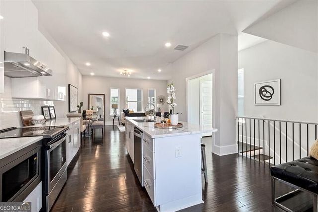 456 Parkway Drive NE 6, Atlanta, GA 30308