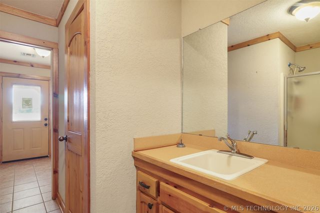 5499 Smiser, Calera, OK 74730