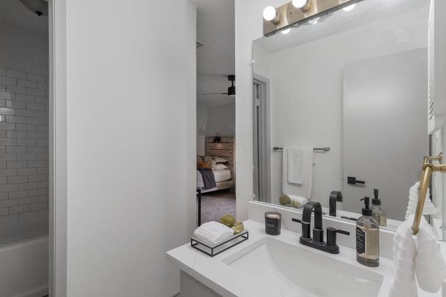 5981 Arapaho Road 305, Dallas, TX 75248