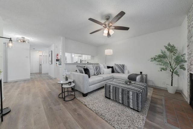 5981 Arapaho Road 305, Dallas, TX 75248