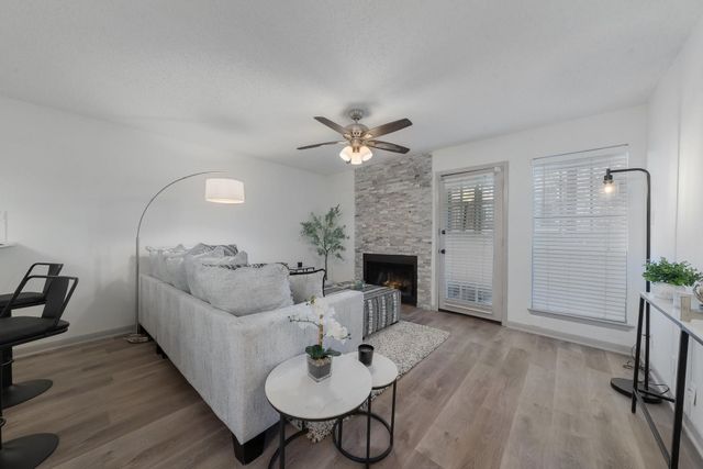 5981 Arapaho Road 305, Dallas, TX 75248