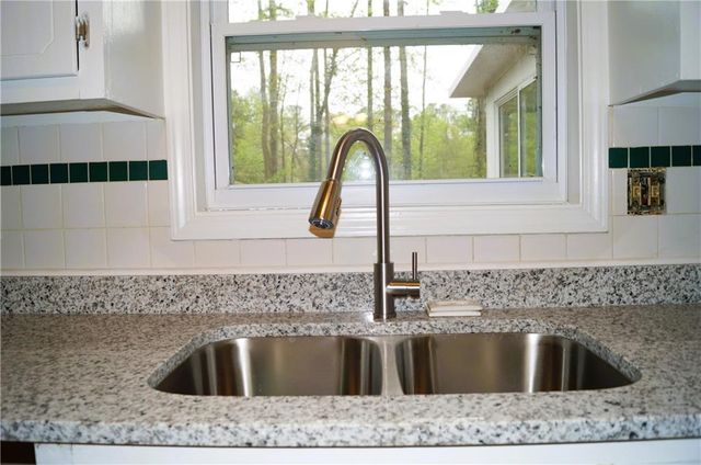 3207 Craven Ridge Drive, Powder Springs, GA 30127