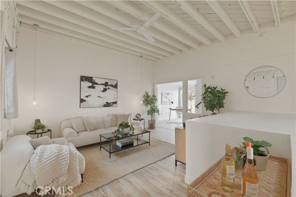 941 W Hawthorn 9, San Diego, CA 92101