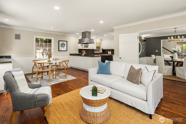 818 E Edgar Street, Seattle, WA 98102