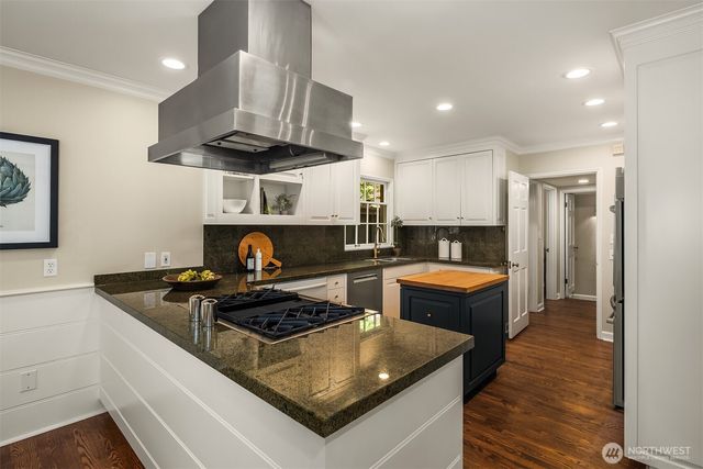 818 E Edgar Street, Seattle, WA 98102