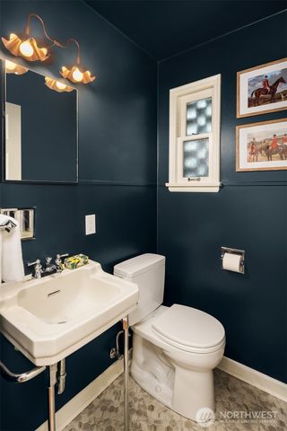 818 E Edgar Street, Seattle, WA 98102