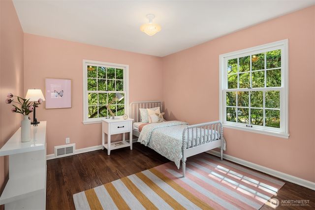 818 E Edgar Street, Seattle, WA 98102