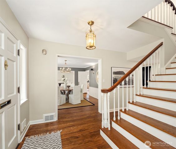 818 E Edgar Street, Seattle, WA 98102