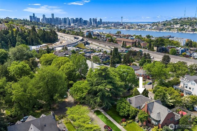 818 E Edgar Street, Seattle, WA 98102