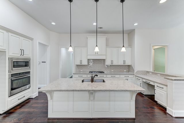 4723 Trickle Creek Court, Fulshear, TX 77441