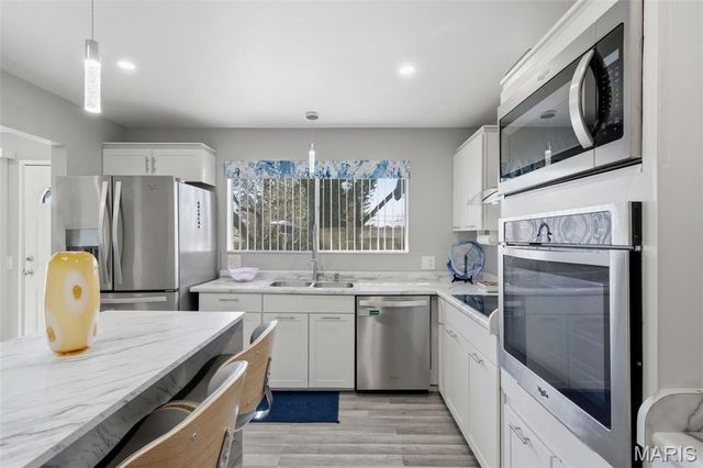 3630 Estates Drive, Florissant, MO 63033