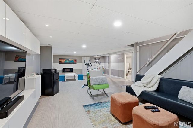 3630 Estates Drive, Florissant, MO 63033