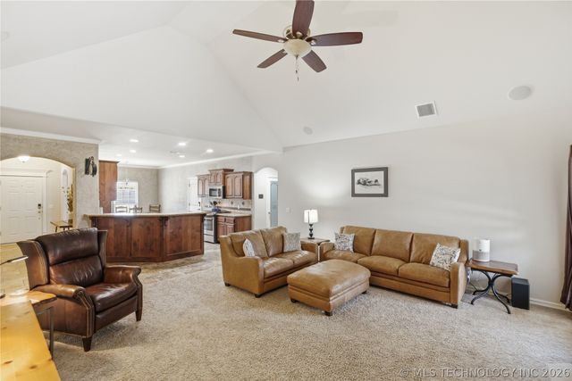 2305 S 17th Street, Broken Arrow, OK 74012