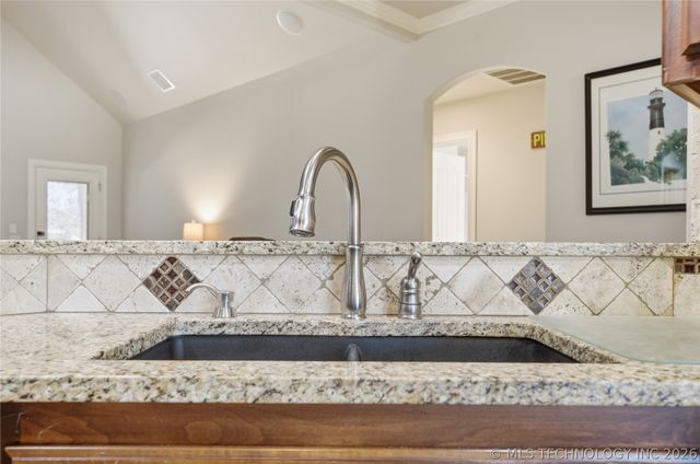 2305 S 17th Street, Broken Arrow, OK 74012