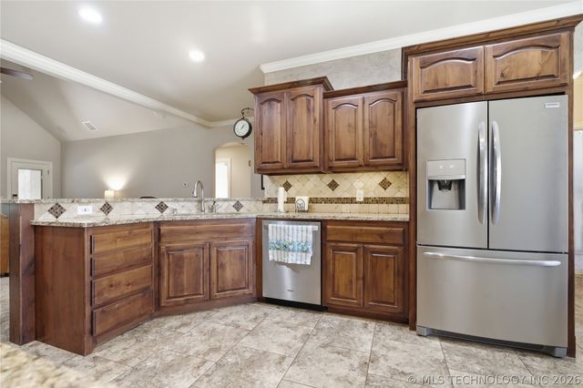 2305 S 17th Street, Broken Arrow, OK 74012