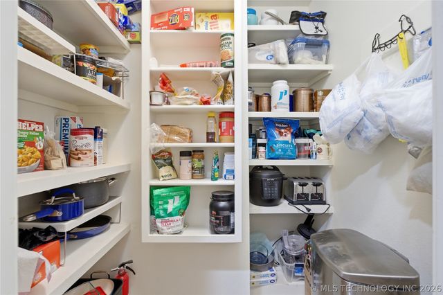 2305 S 17th Street, Broken Arrow, OK 74012