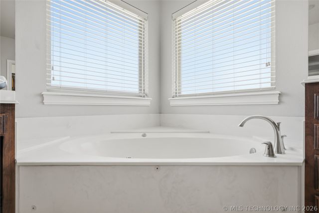 2305 S 17th Street, Broken Arrow, OK 74012