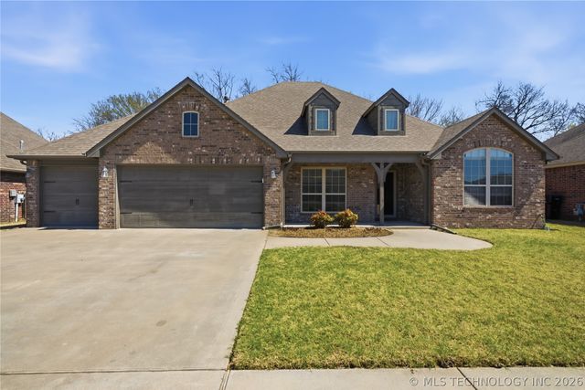 2305 S 17th Street, Broken Arrow, OK 74012