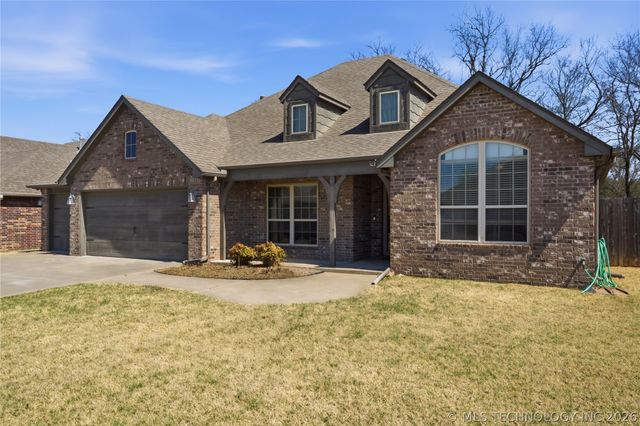 2305 S 17th Street, Broken Arrow, OK 74012