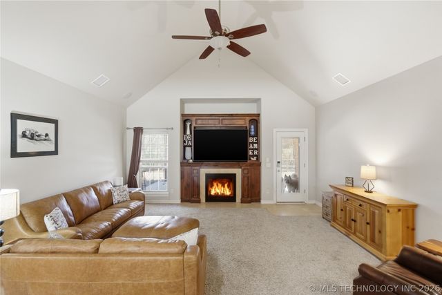 2305 S 17th Street, Broken Arrow, OK 74012