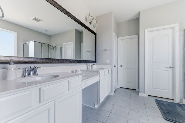 1001 Sweeping Butte Drive, Fort Worth, TX 76052