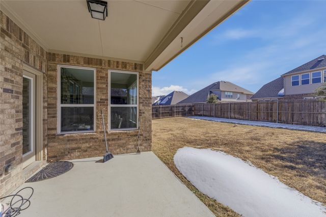 1001 Sweeping Butte Drive, Fort Worth, TX 76052