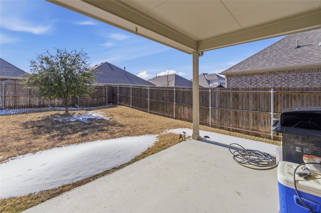 1001 Sweeping Butte Drive, Fort Worth, TX 76052