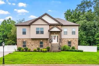 830 Snapdragon Ct, Clarksville, TN 37042