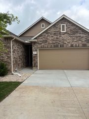 220 S Rocroi DR, Georgetown, TX 78626