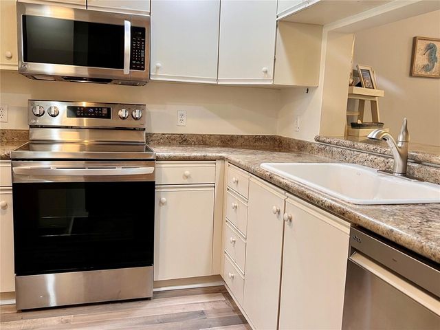 6501 STONE RIVER ROAD 104, Bradenton, FL 34203