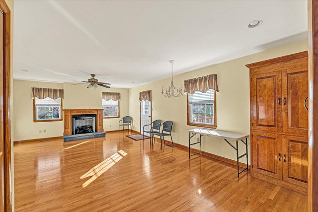 1524 Liggates RD, Lynchburg, VA 24502