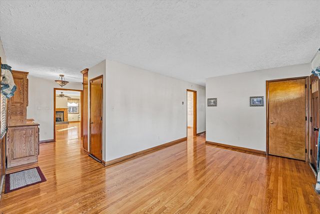 1524 Liggates RD, Lynchburg, VA 24502