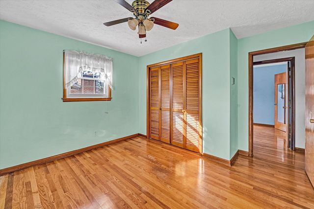 1524 Liggates RD, Lynchburg, VA 24502