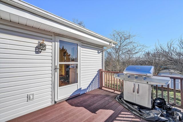 1524 Liggates RD, Lynchburg, VA 24502