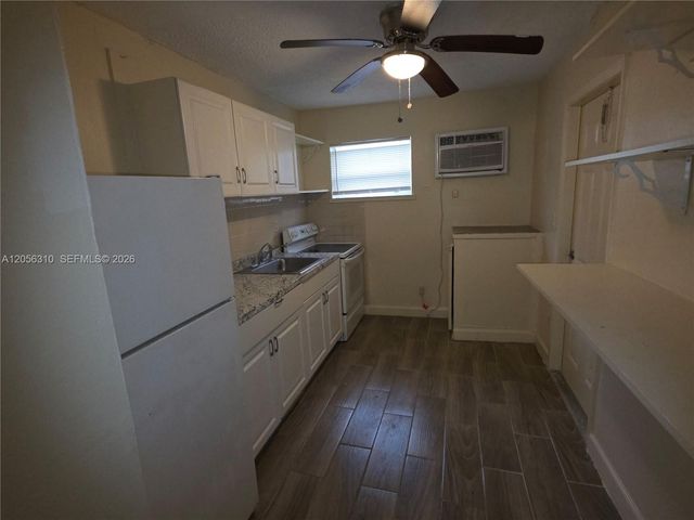 2930 NW 8th St, Fort Lauderdale, FL 33311