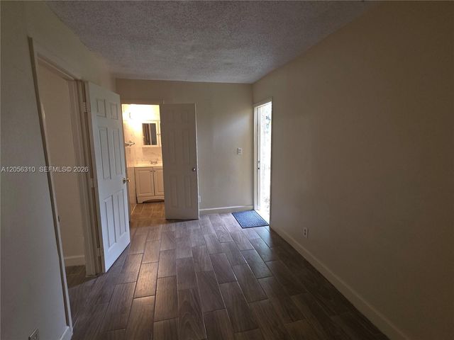 2930 NW 8th St, Fort Lauderdale, FL 33311