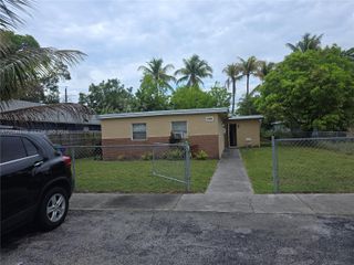 2930 NW 8th St, Fort Lauderdale, FL 33311