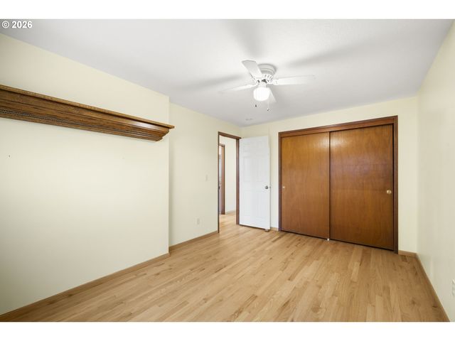 540 W CLACKAMAS Cir, Woodburn, OR 97071