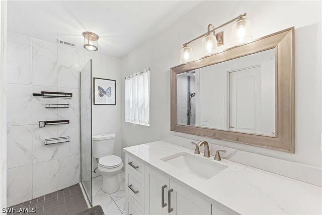 10333 Sandy Hollow LN, Bonita Springs, FL 34135