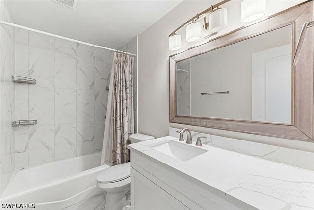 10333 Sandy Hollow LN, Bonita Springs, FL 34135