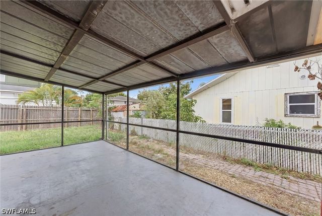 10333 Sandy Hollow LN, Bonita Springs, FL 34135